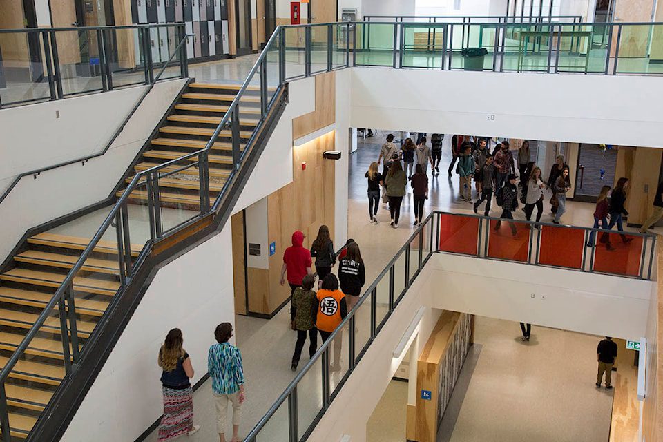 programme scolaire, Canada, Colombie-Britannique, district scolaire de Sooke, études à l’étranger, immersion académique, école au Canada, séjour éducatif, seconde rétho, expédis, bourse, rétho, apprendre l'anglais, anglais, immersion linguistique, host family